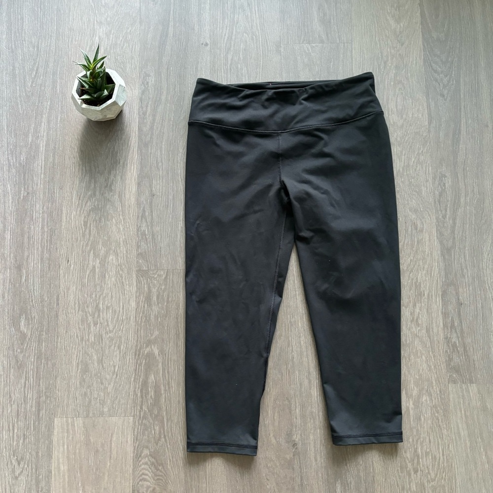 Victoria's Secret Black "Knockout" Cropped Leggings with Drawstring Waist